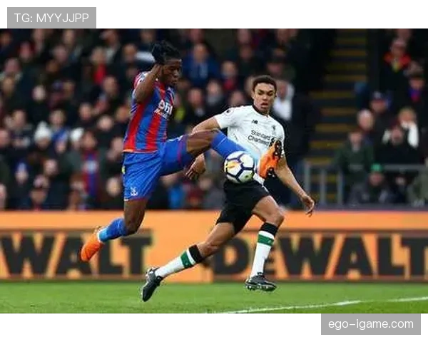 特伦特·亚历山大-阿诺德对比坎塞洛：组织型边卫路径对比