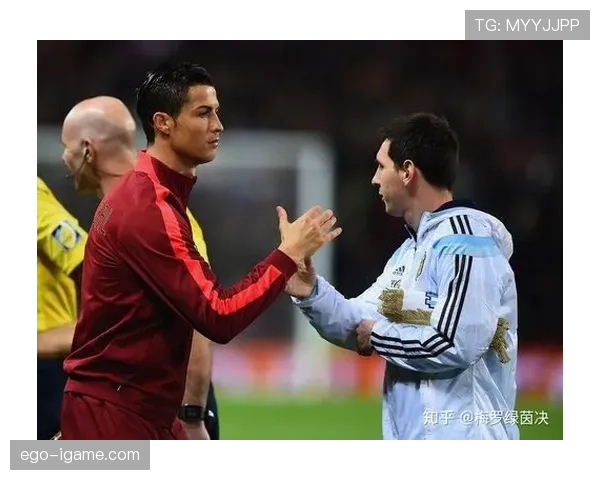 特里皮尔从边路传中手到球队领袖的角色跃迁解析