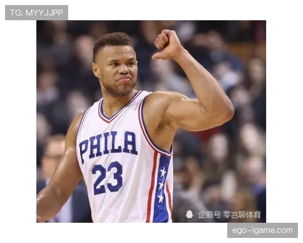 巴恩斯利用无球跑动拉开空间提升球队进攻效率