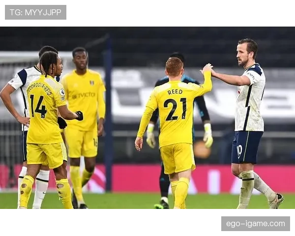 波什无球牵制改变对手防守结构